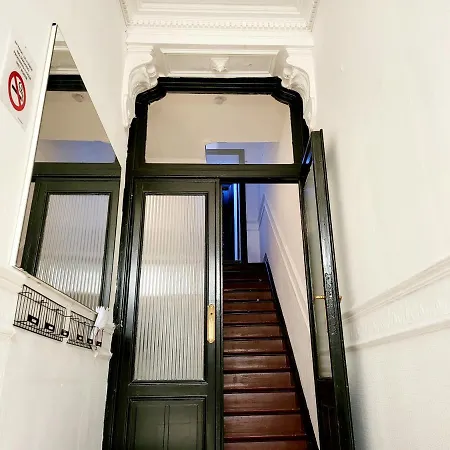 Chambre Privee Au 3e Etage Sans Ascenceur En Plein Centre De