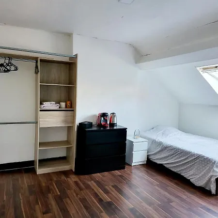 Privee Au 3e Etage Sans Ascenceur En Plein Centre De Alloggio in famiglia