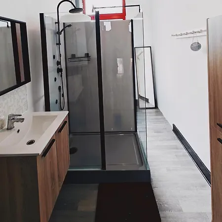 Homestay Chambre Privee Au 3e Etage Sans Ascenceur En Plein Centre De *
